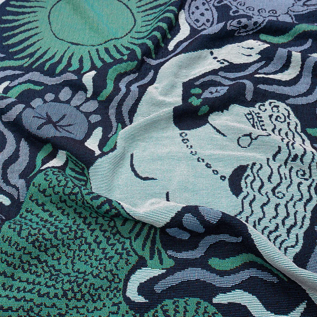 Mythos Throw