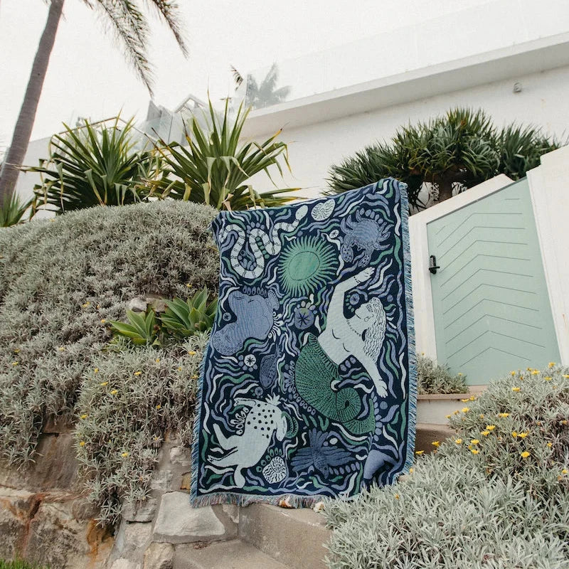 Mythos Throw