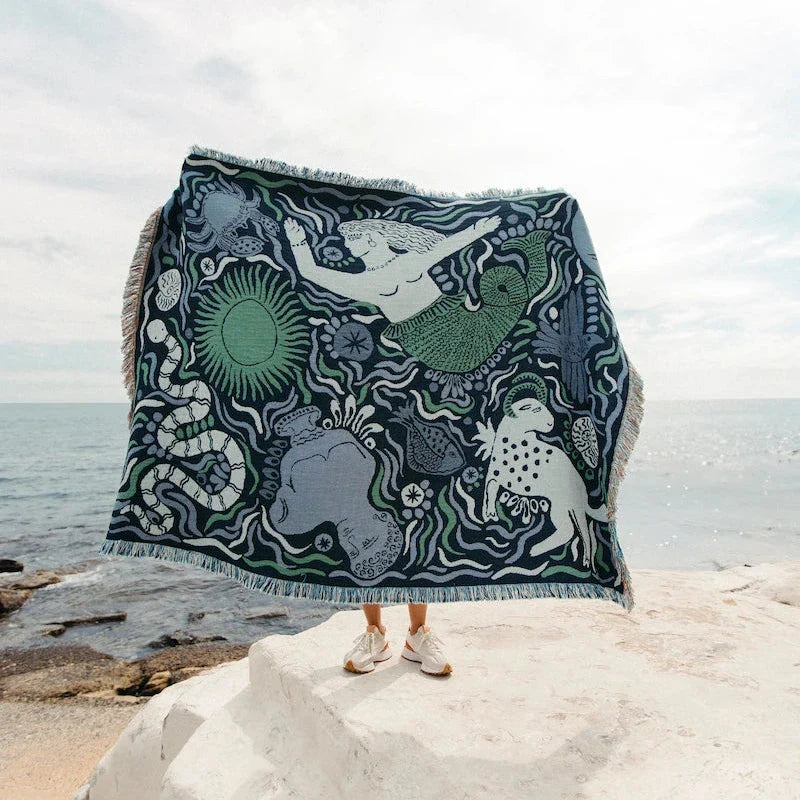 Mythos Throw