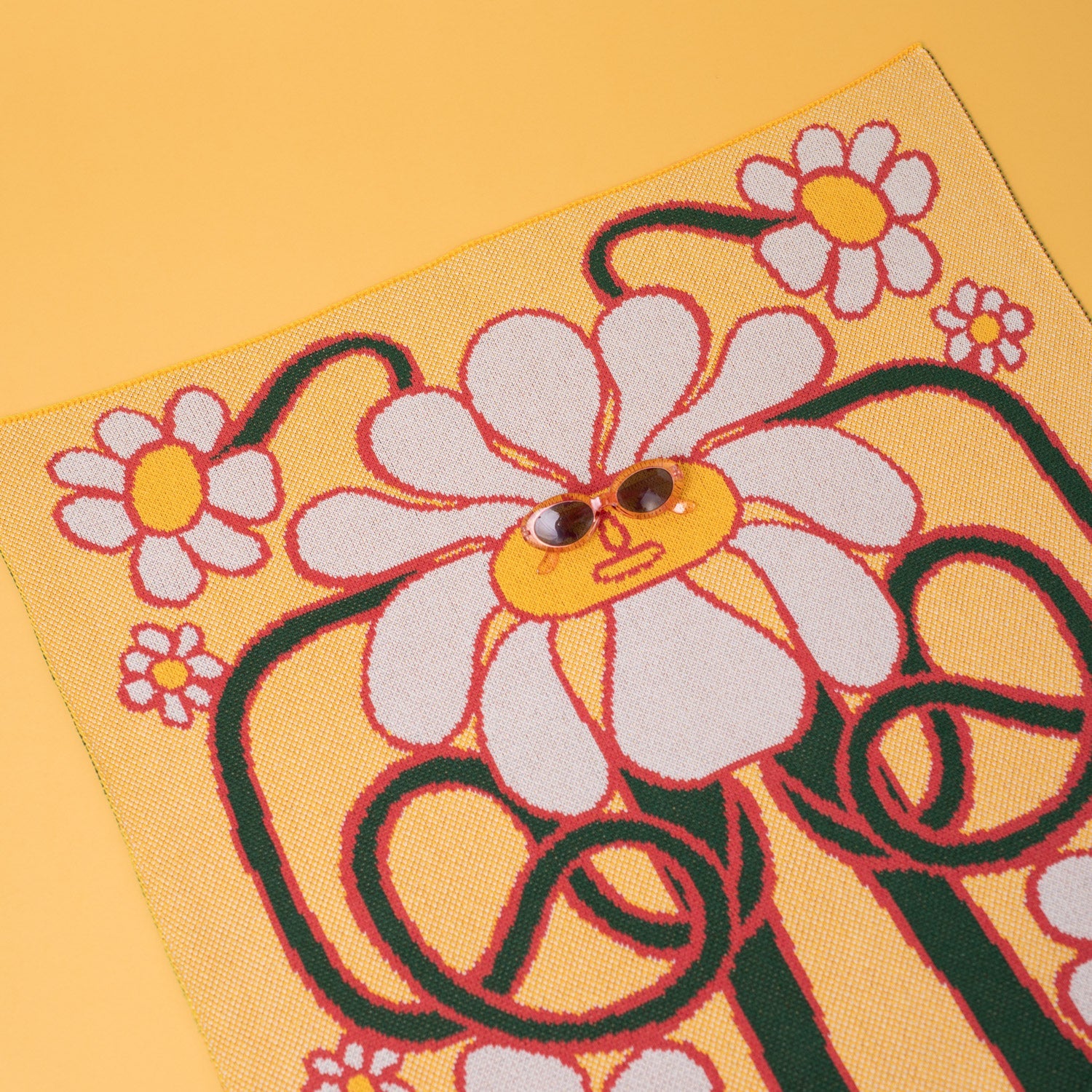 Daisy Dude Mini Blanket